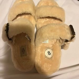 UGG slide Size 8 brand New Cream